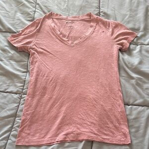 Arizona Jeans Co Light Pink V-Neck Tee (XS)
